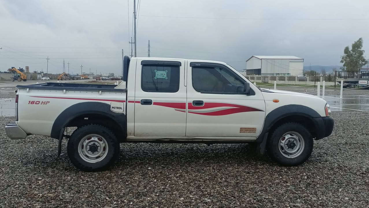 نیسان دوبە ی مودیل2011 گێرمە کینە ئە سل دە بل ئە کسل  هه موو گیانی بە شە رت چوارتایە لوك 
نمونە لە جوانی بێ چرک 
سعر 78 
شۆین چم چماڵ 
ژم
***********
***********
