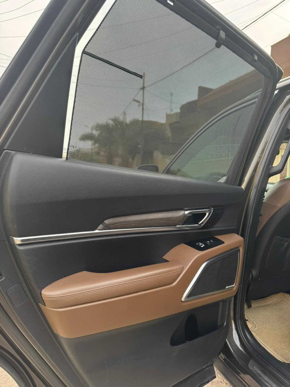 السلام عليكم ورحمة الله
للبيع سيارة: كيا تيلورايد   فول مواصفات 
1/1 وارد امريكي  موديل 2022

رقم اربيل تحويل ثاني يوم 
 مكان السياره بغداد زيونه 

•الضرر: كلين فقط صبغ خلف الرقم الصندوق
صورر الضرر مرفقه 

•المواصفات : الداخل لونين 

▪️المحرك: 3.8L (ستة سلندر)

▪️العداد: 46000 ميل   

▪️تحديد مسار

▪️بصمة تشغيل

▪️خاصية تحديد المسار

▪️رادار امامي للتوقف التلقائي

▪️حساس خلفي

▪️حساسات و رادارات الاجتياز الجانبية (نقاط عمياء)

▪️تحكم فول كهرباء لمقعد السائق والسكن

▪️شاشة الدشبول حجم كبير
      الكامرات ٣٦٠
    حساسات امامي خلفي 
▪️تدفئة وتبريد الكشنات وكشن خرن 

▪️السيارة 7 راكب

▪️ثلاث قطع تبريد

▪️تشغيل عن بعد

▪️المقاعد الخلفية منفصل ملكي لون قرميدي 

▪️نظام ABS مانع انزلاق

السعر 285 بيها مجال 

للاستفيار ***********
