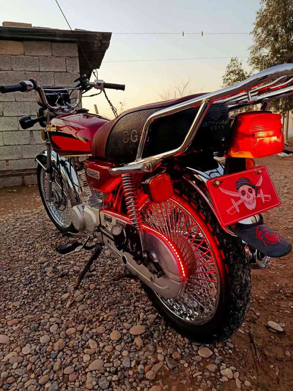 السلام عليكم دراجه للبيع بسعر مناسب  تايگر 4گير  2019 معمر مره وحده شرط لا صرف ولابخار مكاني كركوك التون كوبري 
للاستفسار اتصل على الرقم ***********
