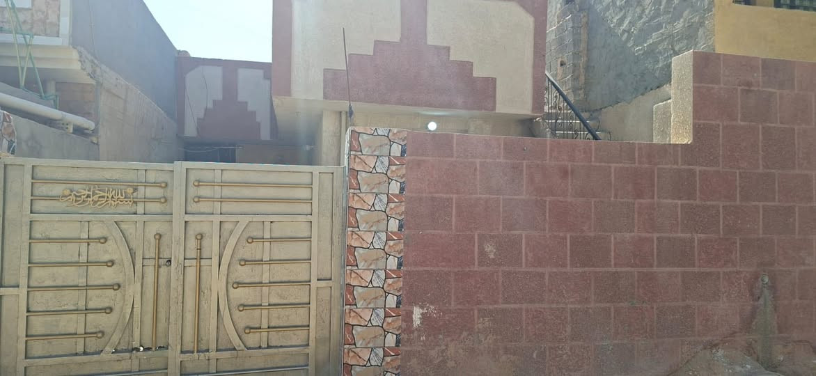 🏠دار البيع🏠

طابو ٢٥ سنه 📃

📐 المساحة: 150 متر   

🛣️ على شارع 

 📍الموقع الشعله وره العلوه قرب بانزين خانه  📍

🛏️ يحتوي على ٢ غرف نوم

🍽️ مطبخ

🛋️ صالة كبيرة

🚿 خدمات

🚗 كراج كبير مساحه ١٠ متر 

📞 للاستفسار أكثر:

الاتصال عبر الرقم التالي

***********

(يوجد واتساب)
