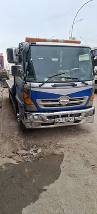 هينو للبيع  سطحه مع خاشوكه امريكي السعر ٢٣٠ استفسار ٠٧٧١٣٠١٧٤٤٢