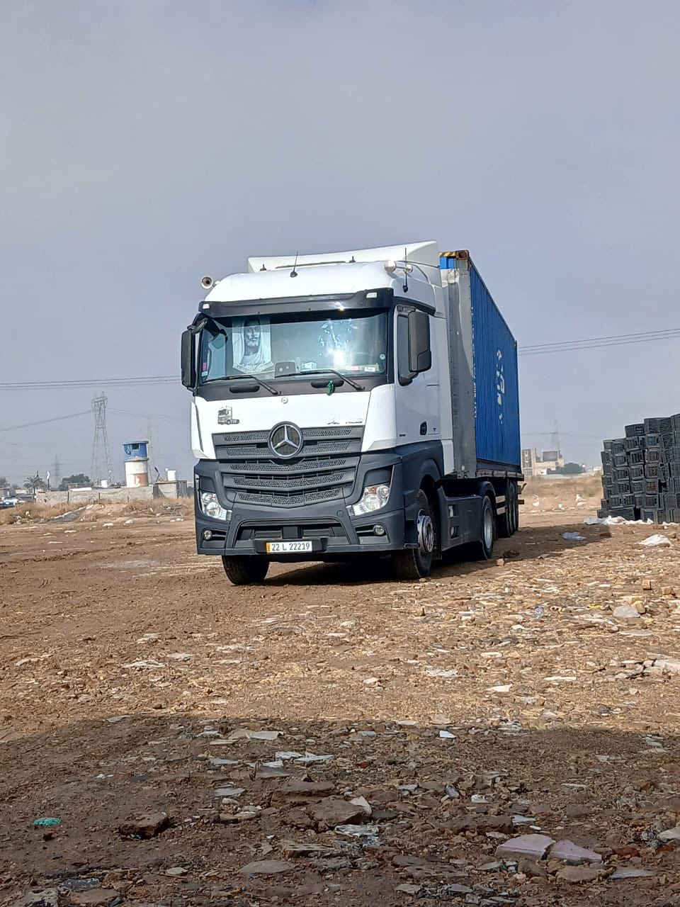 سلام عليكم اكتروز وحش مديل ١٧ رقم اربيل
ترقيم جديد سياره جديده جاهزه للعمل 
حجم ١٨٤٥ 
عنوان بغداد سيطرة الج 
***********
رجان مكلف بل نشر
