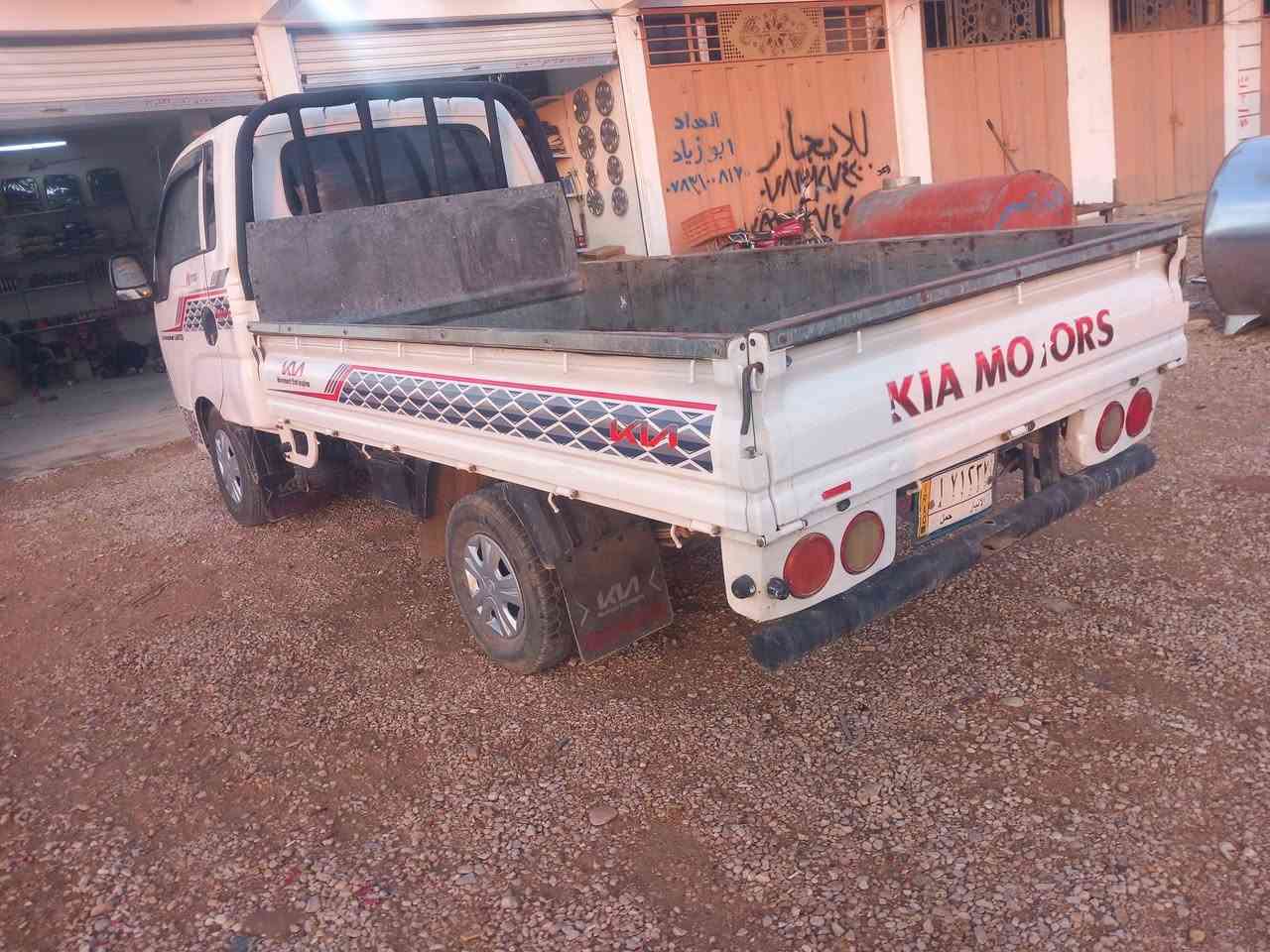 السلام عليكم اخوان سياره البيع موديل 2015 رقم الانبار تحويل مباشر سياره جاهزه مكفوله كفاله عامه عده بوري مقوي سعر 105 وبيهه مجال بسيط عنوان الانبار رمادي جزيره الخالديه ***********
