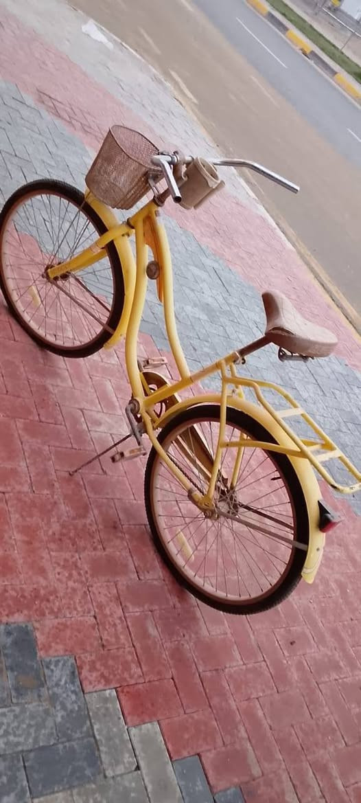 سلام عليكم للبيع باسكل لون أصفر بريك مكينه تأيرات جديده غراضه كامله مكاني بكربلاء سعر ب90 وبيه مجال رقم الهاتف *********** رقم الواتساب ***********
