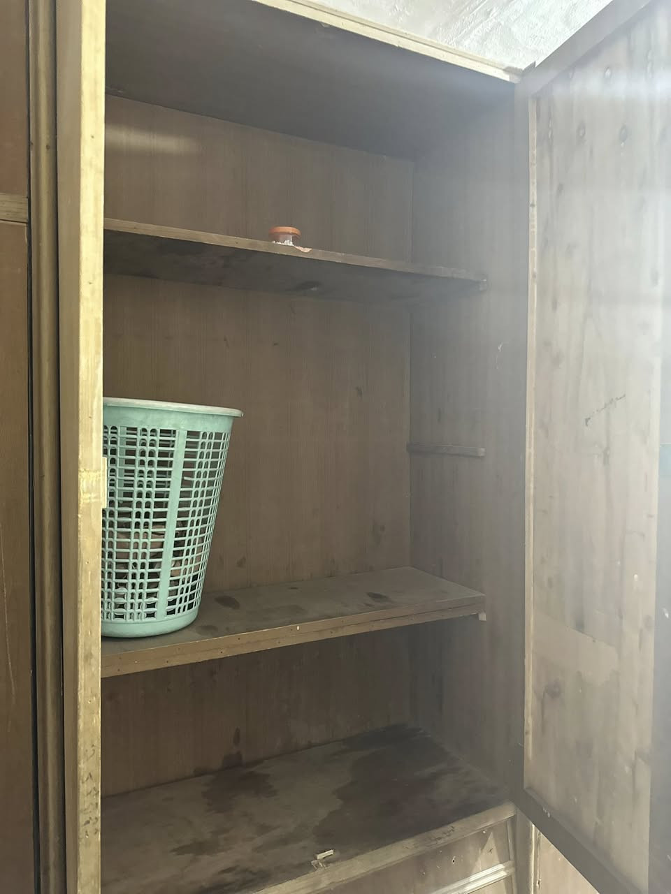 كنتور للبيع 6 بيبان يحتاجله بس صبغ وبي كم شغلة بسيطات سعره 125 عنوان نجف حي ميسان


**إذا كنت صاحب هذا الإعلان وتريد حذفه لأي سبب، رجاءا أرسل رسالة إلى الدعم الفني**