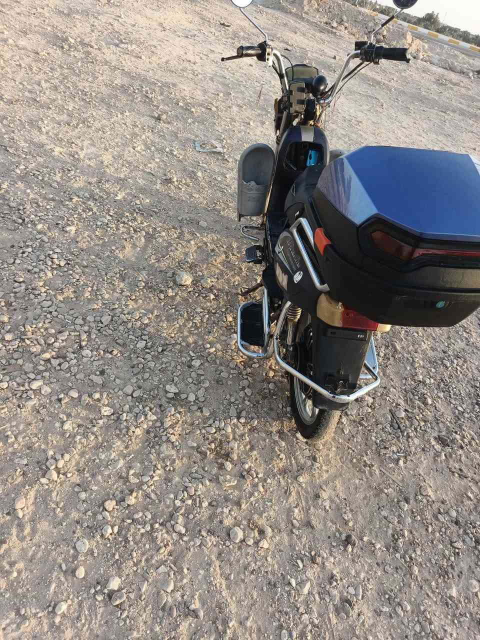 السلام عليكم متاح ماطور شحن بطارياته نص عمر ماناقصه كلشي شغال مابي اي شي السعر 300وبي مجال ***********
