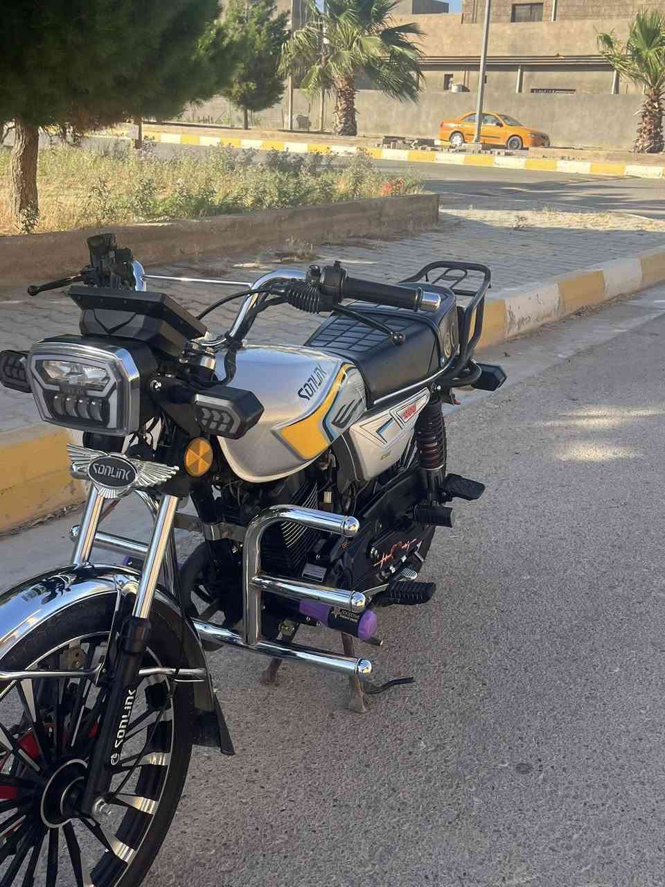 سونك موديل25محرك200زنجيل دراجه نضافه فول السعر 900مكان راوه
***********
