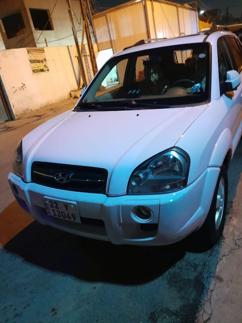 السلام عليكم 
مرخصه الادمن 
توكسان موديل 2008 
وارد خليجي كفاله عامه من الصبغ والضربه 
والحقيقه اجمل من الصور 
فول مواصفات بانوراما ويل كروم 
رقم اربيل تحويل ثاني يوم 
عنواني مدينه الصدر قرب مكتب السيد 
للاستفسار اكثر مراسله على الرقم 
*********** واتساب
السعر 132 ورقه وبيها مجال بسيط
— مع ‏علي العبودي‏.
