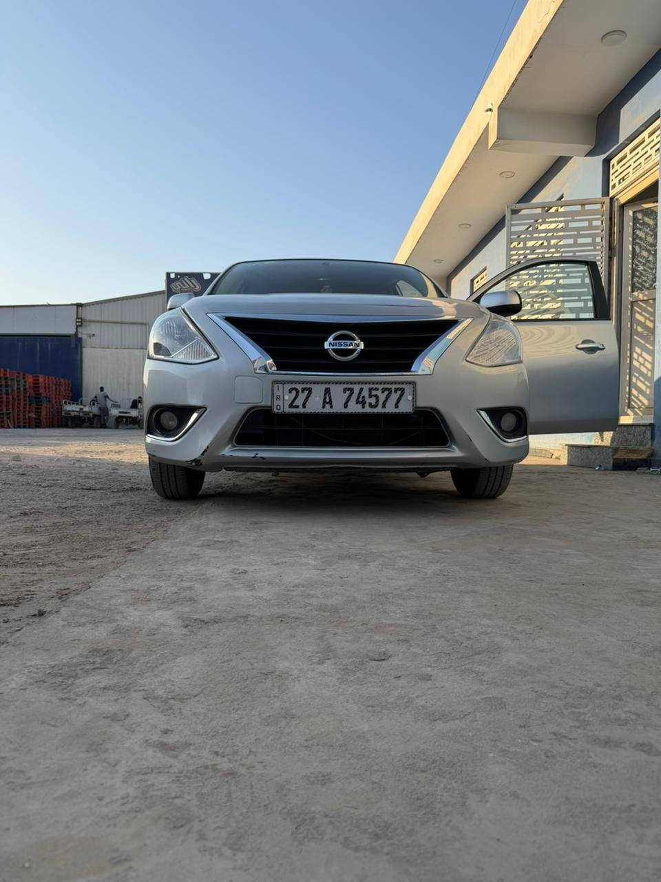 السيارة هندي اللبليته الزركة
سيارة جديدة وحلوه 
بيها جاملغ امامي مبدل وقبق الصندوق مبدلات وبيها رشات صبغ بالجاملغات الخلفية 
ذي قار حره بسمي تحويل ثاني يوم 
سبايدر وتحكمات وشاشه وكامرا وحساس وبلوجكتر 
السعر ١١٥ وبيها مجال 
جنح وتحكم وبلوجكتر
2023 حره شرط المداور 
***********
