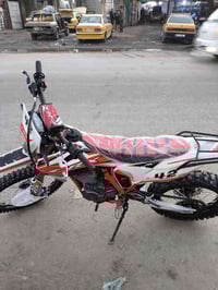 شباب دراجه سي ار اكس قفاز مكينتهه 300 دراجه جديده اوراق بسمي سالهه  اق...