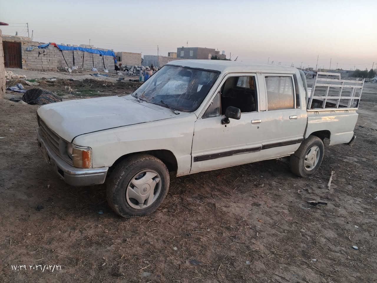 سلام عليكم توته للبيع موديل 88 سياره جهزه وين ماتريد من كل نواقص بدون تحويل 18 قفل المكان البدير ***********
