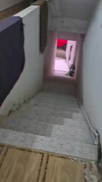 طابق ثالث • غرفتين وصالة • مقابل مستشفى الشفاء