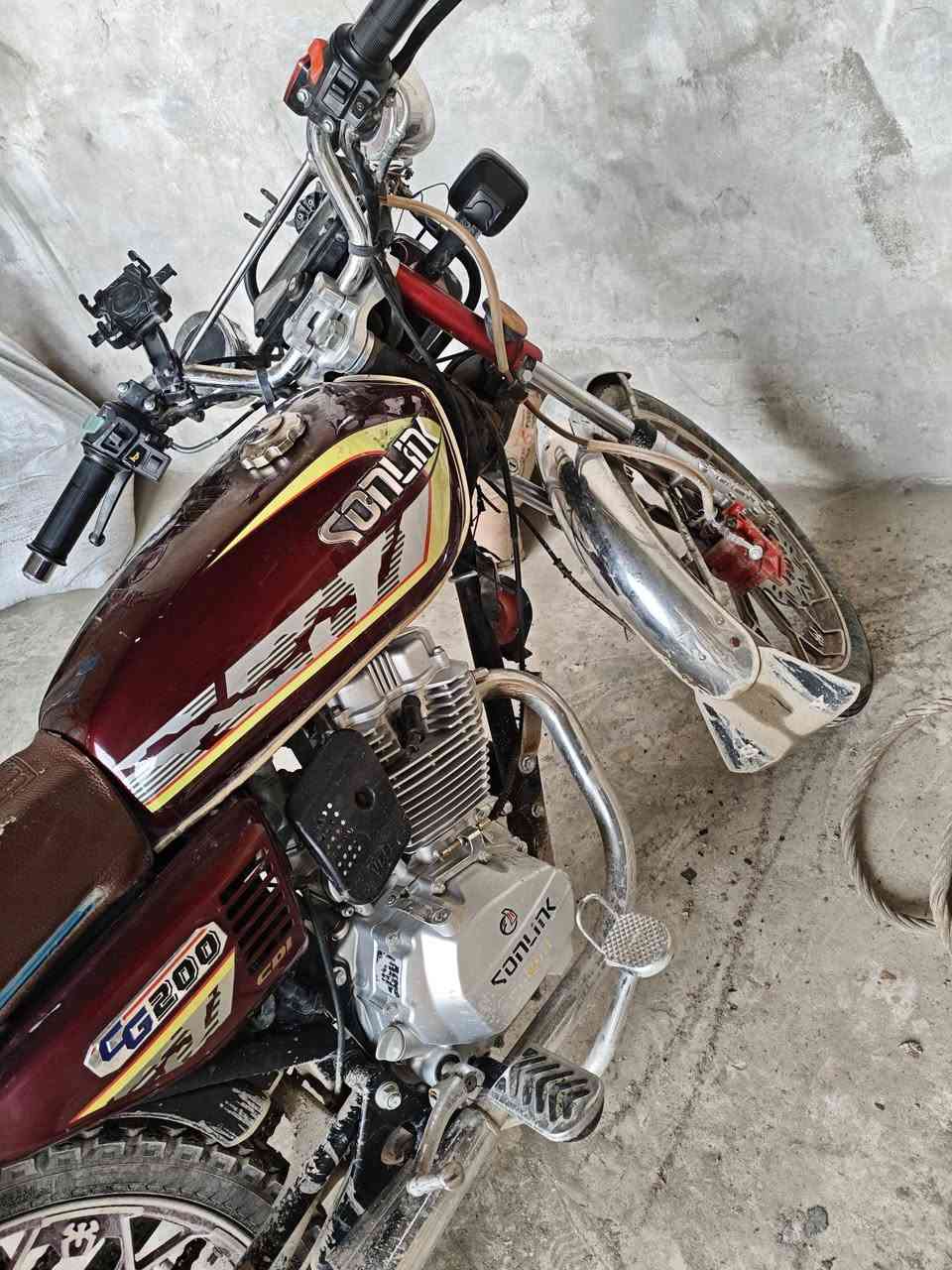 سلام عليكم دراجه للبيع موديل 25 محرك كير كرهبايت كلها شقاله كلشي ما ناقصه  مراوس ب جني 22 الستفسار واتساب ***********.اسعر 600الف وبي مجال قليل
