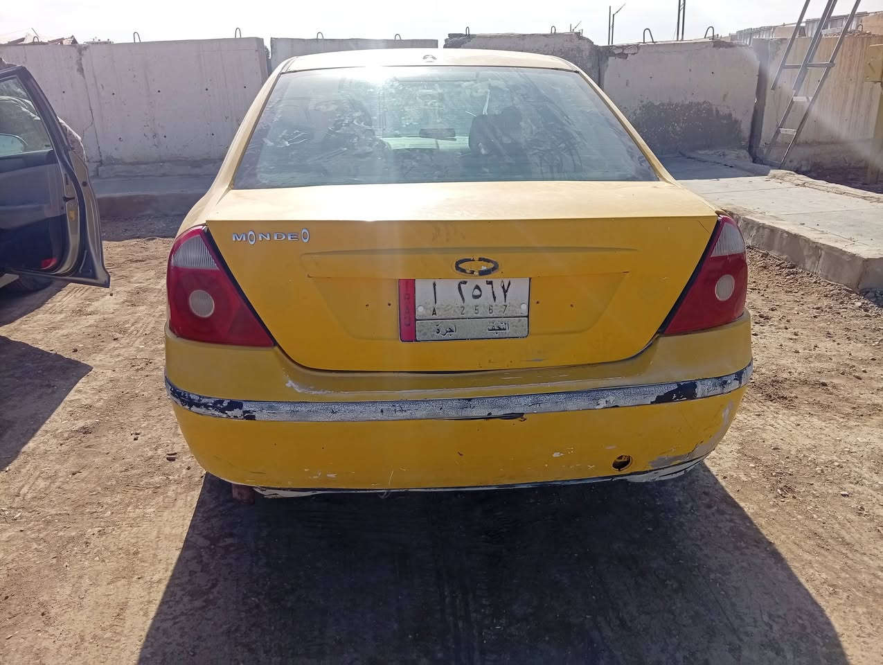 اخون التفاصيل راح اذكره كله ...
فورد محور مكينه ياباني بيتاشيو نحله شرط مكفوله 
الكير مستحق تبديل ، لاكن السيارة تبدل 123 وبك النمره الرابعة ماتجي فقط 
السيارة دواخله حلوة رقم الماني
حداديه يعني مستحقه ، بور مشط جدد  تايرات نص ونص ...
مكان السيارة و راعية بالكوفة بحي ميسان 
السيارة مامسجله هيئه وماعليه غرامه من داور تريد ترجعة خصوصي لونه السابق ابيض ، تريد تحوله اجرة انت مخير ...
السعر 15 ورقه وحياكم الله الرقم ***********
