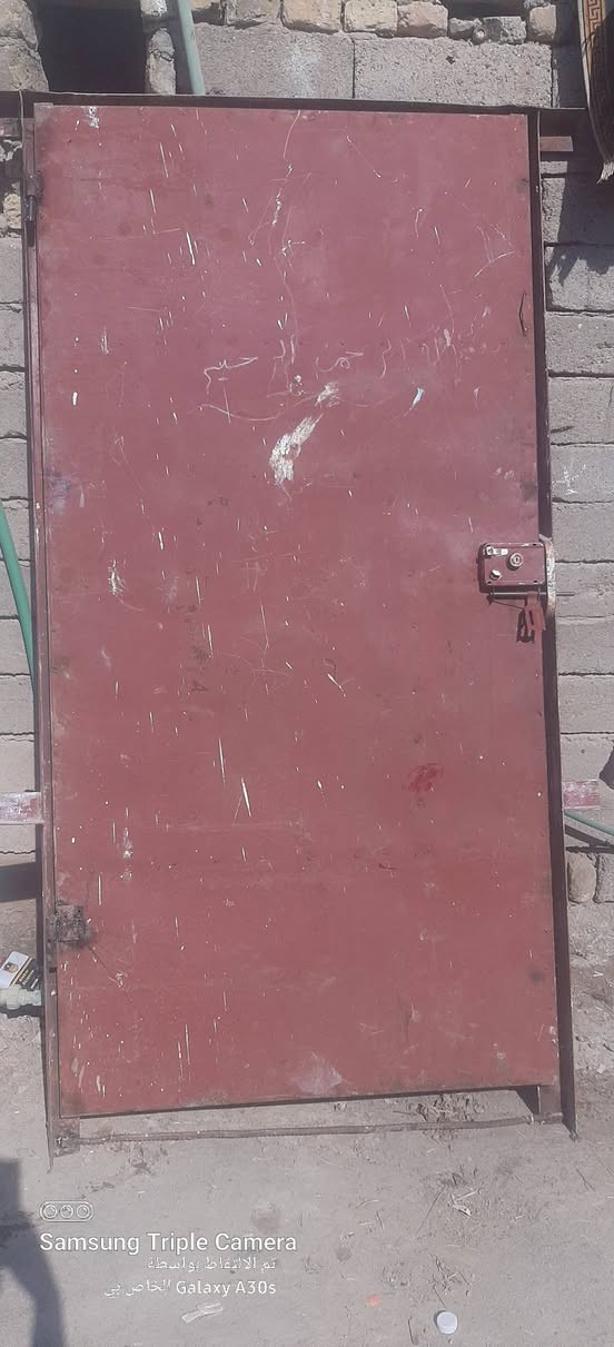 باب حديد للبيع ب٤٠ الف وبي مجال للشراي . الفداء السريع للتواصل راسل الصفحه او واتساب   ***********
