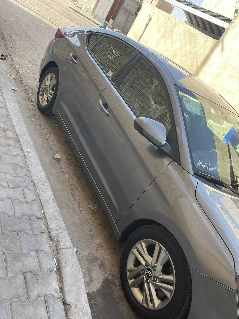 السلام عليكم النتر مديل 2019
امريكي تقرير ماله قرق بس لحد تايرات واصل 
سنويه من  تهياه سياره بصره حره
سياره نضيفه تبريد شغال ثلج
حداديه نص عمر +تايرات زوج امامي جديد 
حساسات خلفيه
السعر 130بيه مجال  العنوان البصره امن الد أخلي 
رقم ***********
