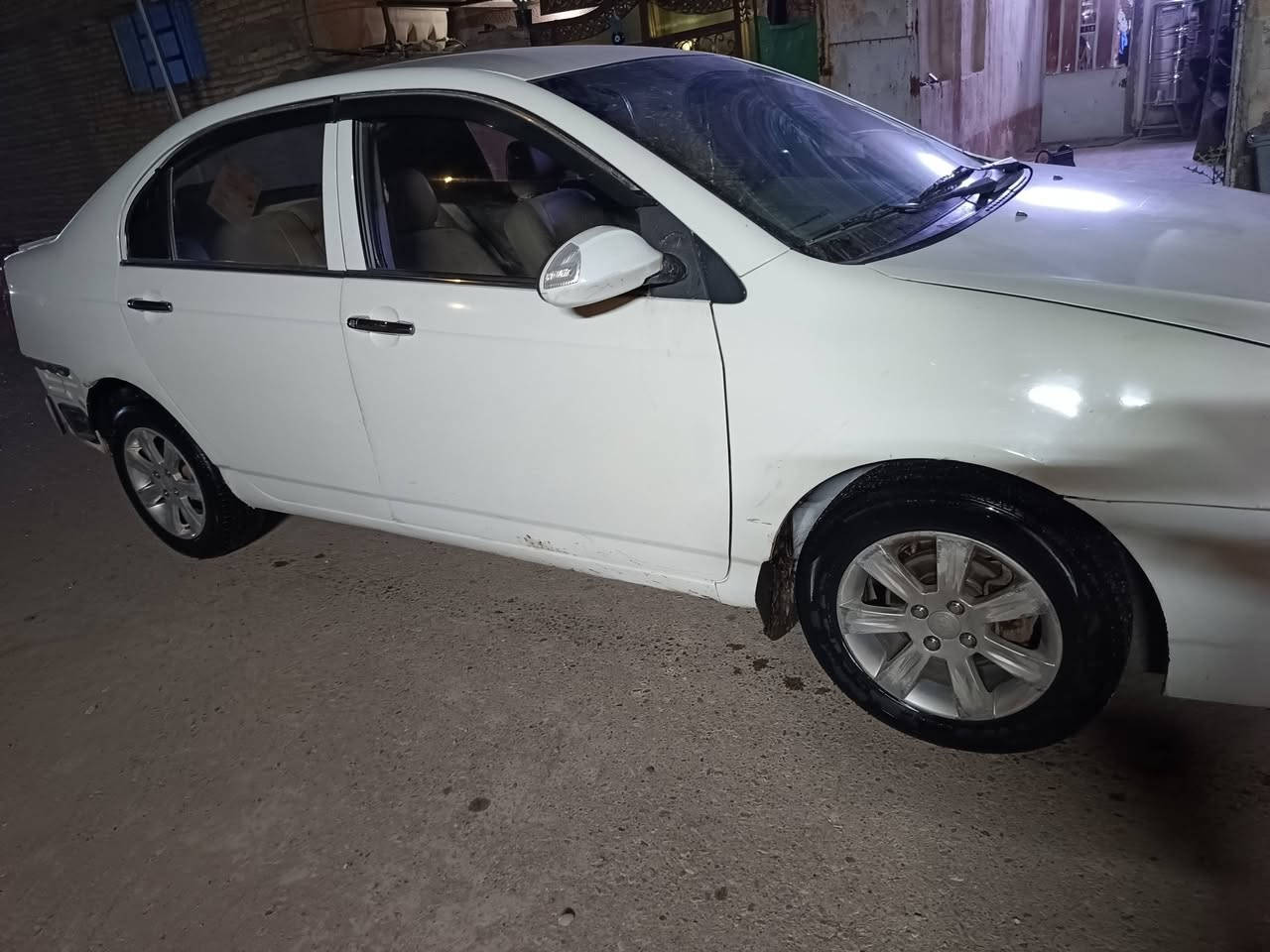 سلام عليكم ليفان 2011 620 سيارة بلادية كلهة بس بابين مبدلات رقم بابل مصفرة سيارة خير من الله كير أوتو *********** مكاني بغداد
