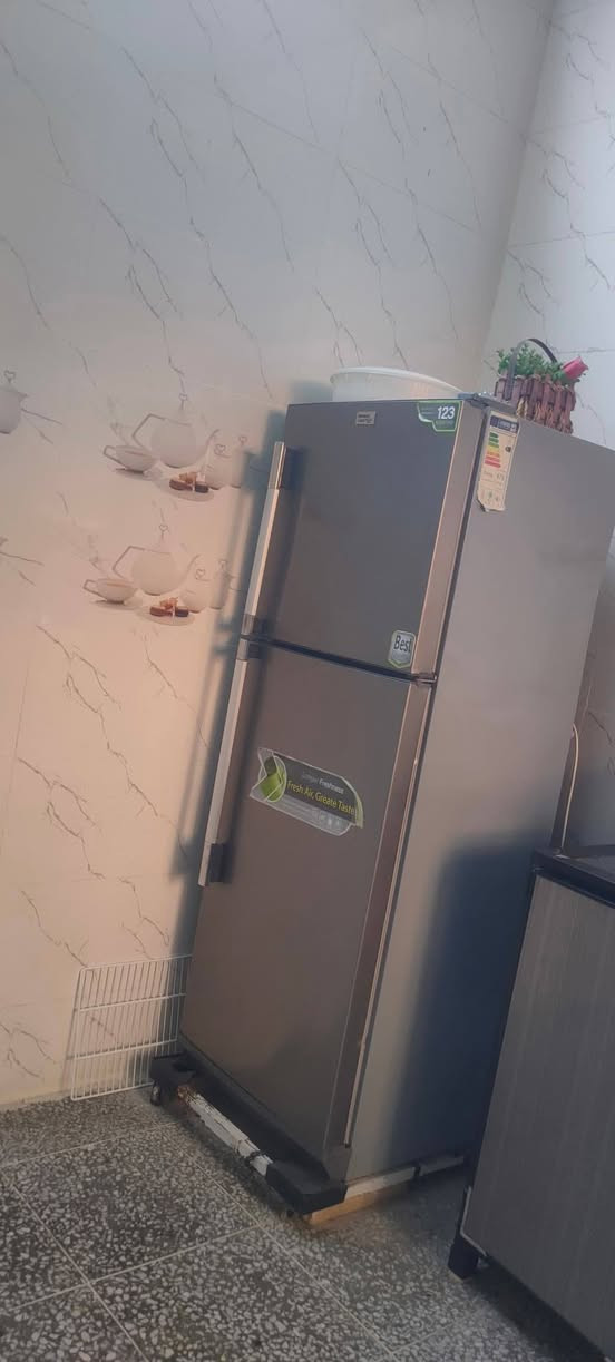 سلام عليكم
دار للبيع بعد حي صدام قبل مجمع هيما ستي في فرع الملعب منطقة راقية وهدوء وبالاضافة الى خدمات تبليط وكهرباء وماء ومنظومة انترنيت نت مجانية24 ساعة
سند زراعي حق التصرف
المساحة: 150 متر واجهة 7.5 متر ونزال 20 متر
الطابق الاول: يحتوي على غرفتين ومطبخ ومشتملات وهول واسع وصالة
يحتاج الطابق الاول الى ابواب داخلية وسقوف ثانوية فقط
الطابق الثاني: يحتوي على غرفتين احدى الغرف تحتوي على حمام سويت ومطبخ وسطح نازل بالاضافة الى سطح عالي
الطابق الثاني يعتبر هيكل ولكن مؤسس من كهرباء ومجاري 

الدار بناء 2024
السعر 100 مليون
للتواصل متوفر على الفيس
***********
