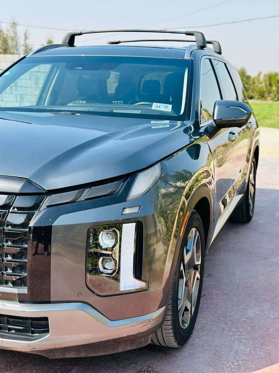 السلام وعليكم
هونداي بلسايد (كلگرافي) 
موديل 2024 
السياره بيهه ربع بنيد صبغ والجاملغ بارد والباقي كفاله عامه صور الحادث بلمنشور 
رقم بغداد السياره ماشيه 37 الف 
مكان سياره بابل 
السعر :300 وبيهه مجال بسيط 
اللاتصال *********** او ***********
فول فول مواصفات 1/1
حجم المحرك : 3800 / 6 سلندر
عدد المقاعد 7 راكب 
فتحة سقف عدد (2) (بانورما)
سقف كنــــتارا
تتقدم وترجع بريمونت
شاشة عرض داتــــاشــــو
كيج الكــــتروني 
انــــارة دشبول وأبواب محيطيه متعددة الألوان 
بصمة ابواب
بصمة تشغيل 
تشغيل عن بعد (𝐑𝐄𝐌𝐎𝐓𝐄 𝐒𝐓𝐀𝐑𝐓)
شاحن هاتف لاسلكي
شاشة دشبول ديجيتال
سماعات هارمان كاردن عدد 16
عداد كاميرات 5 
كاميرا 360
كاميرا امامي
كاميرا جانبي
كاميرا خلفي
شفتات استيرن
هاند بريك بصمة
اوتو بارك (𝐀𝐔𝐓𝐎 𝐏𝐀𝐑𝐊)
اوتو هولد (𝐀𝐔𝐓𝐎 𝐇𝐎𝐋𝐃)
اوتو ستارت (𝐀𝐔𝐓𝐎 𝐒𝐓𝐀𝐑𝐓)
اوتو ستوب (𝐀𝐔𝐓𝐎 𝐒𝐓𝐎𝐏)
رادار 360
رادار امامي (تحديد مسار)
رادار جانبي  (نقاط عمياء)
رادار خلفي (التحذير من الاصطدام)
حساسات 360
حساسات امامي
حساسات جانبي 
حساسات خلفي
نظام (𝐒𝐌𝐀𝐑𝐓)
نظام (𝐒𝐏𝐎𝐑𝐓)
نظام (𝐂𝐎𝐌𝐅𝐎𝐑)
نطام (𝐄𝐂𝐎)
كشنات (𝐕𝐢𝐩)
كشنات مساج
كشنات جلد 
جميع كشنات كهربائي
كشنات خزن+ميموري 
كشنات تبريد امامي وخلفي
كشنات هيتر  امامي وخلفي
تحكمات استيرن
استيرن هيتر
تبريد لمس
تبريد مركزي 
صندوق شفط كهربائي 
لايتات (𝐋𝐄𝐃) لید عدسة زينون 
بكلايتات (𝐋𝐄𝐃) لید
 ويل كروم 

‏
