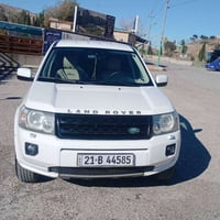 لاند رۆڤەر 2011 ڕەنگی سپی  گێر ئۆتۆماتیک  گراین شەفت تاک ئەکسلە تەقەوڕ...