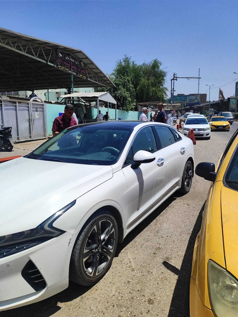 للبيع كي فايف موديل 21خليجي مكينه 2000دوش بيها شخوط بسيطه بيها سونار مكاني بابل مركز مدينه السياره فول مواصفات*********** السعر 160
