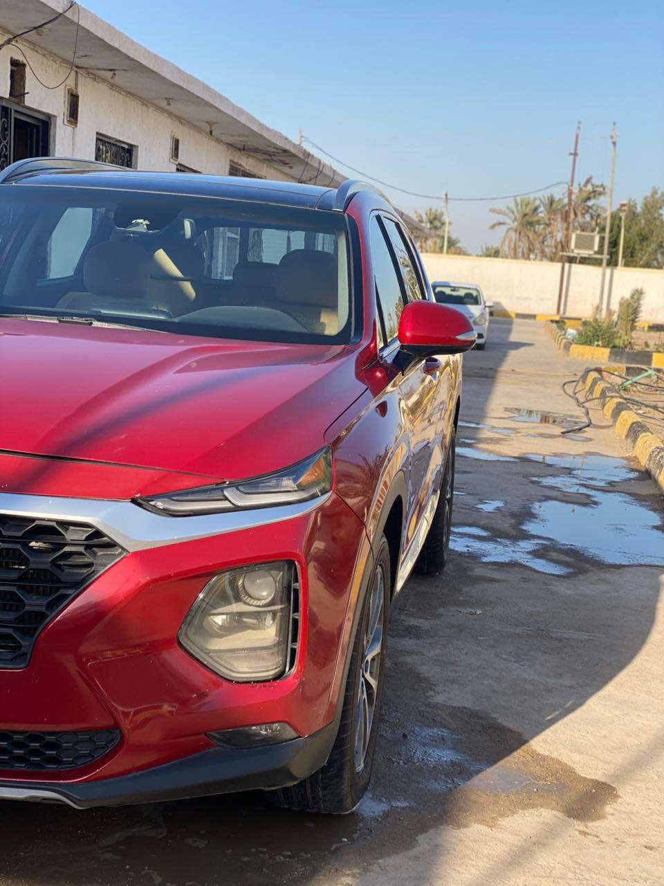 السلام عليكم 
سنتافيه 2019 للبيع 
مكينه 2000 تيربو 
ضربته بنيد وجاملغ وباب 
جاهزه من كلشي كير مكينه حداده تخم تاير 
مواصفات واحد على واحد 
شاشه 
بانوراما 
كشنات جلد 
كشنات كهرباء 
حساسات
رادار 
وباقي مواصفات هواي 
سياره سعرها 185 بيها مجال
العنوان البصره القبله معرض الجزيره 
*********** البصرة, العراق
