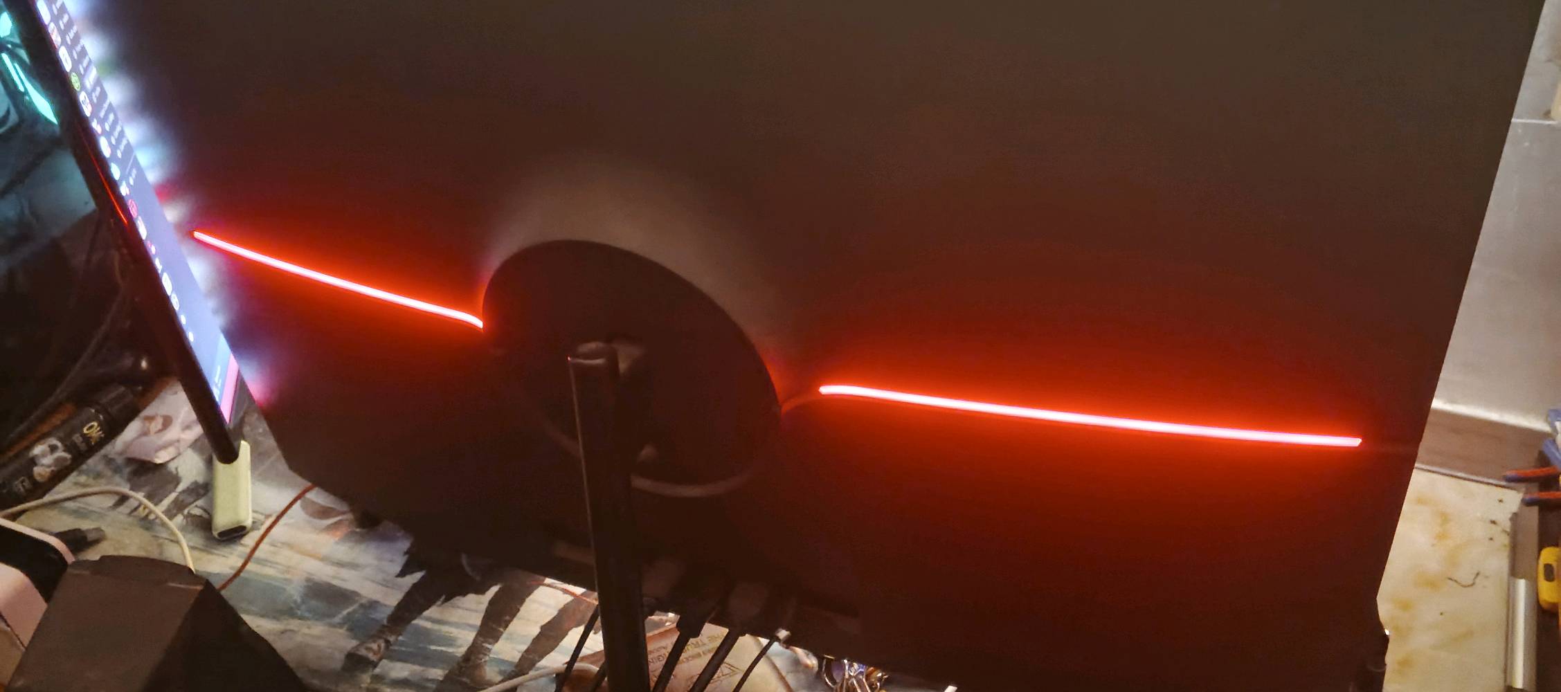 شاشة مونتر alhua تردد شاشة  1ms 165hz FHD IPS freesync   حجم شاشة 27 مع كامل الملحقات DP و مزود طاقة للبيع ب 160 الف وبيه مجال مكاني بغداد 