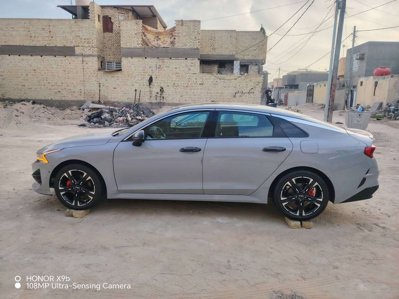 𝟐𝟎24 𝐊𝐈𝐀 𝐊𝟓 - 𝐆𝐓 LINE

سيارة وارد أمريكي  
حادثه جاملغ الايمن بدون اي ارباك
اللون : أسمنتي :         

فـــول فـــول  بانوراما 

1.6 تيربو  محرك كير مكفولات لغد شاصي مكفولات

تشغيل عن بعد 

كشنات جلد كهرباء مختم GT 

السيارة رادارات  

توقف ذاتي

قيادة ذاتية 

نظام ترحيب عند الاقتراب 

نظام تنبيه خروج من مسار 

ماصدة ذكية زنون لد برتقالي 

4 انظمة قيادة :NORMAL/SPORT/SPORT +/Confart 

شاشة كبير + بيهة نظام مثل شاشات تعلي صوت عل حركة 

5 مداخل USB

نظام ابل كار بلي 

نظام خرائط بلادي 

شاشة اعطال 

نظام تحدير داخل عند اي مشكلة 

صندوق ذكي عند الاقتراب 

سايد بريك بصمة 

اوتو هولد 

شحن لاسلكي 

بيهة تحكم بصوت محرك من شاشة 

ويل حجم 18

مكان السياره النجف الاشرف 
السعر 175
***********
