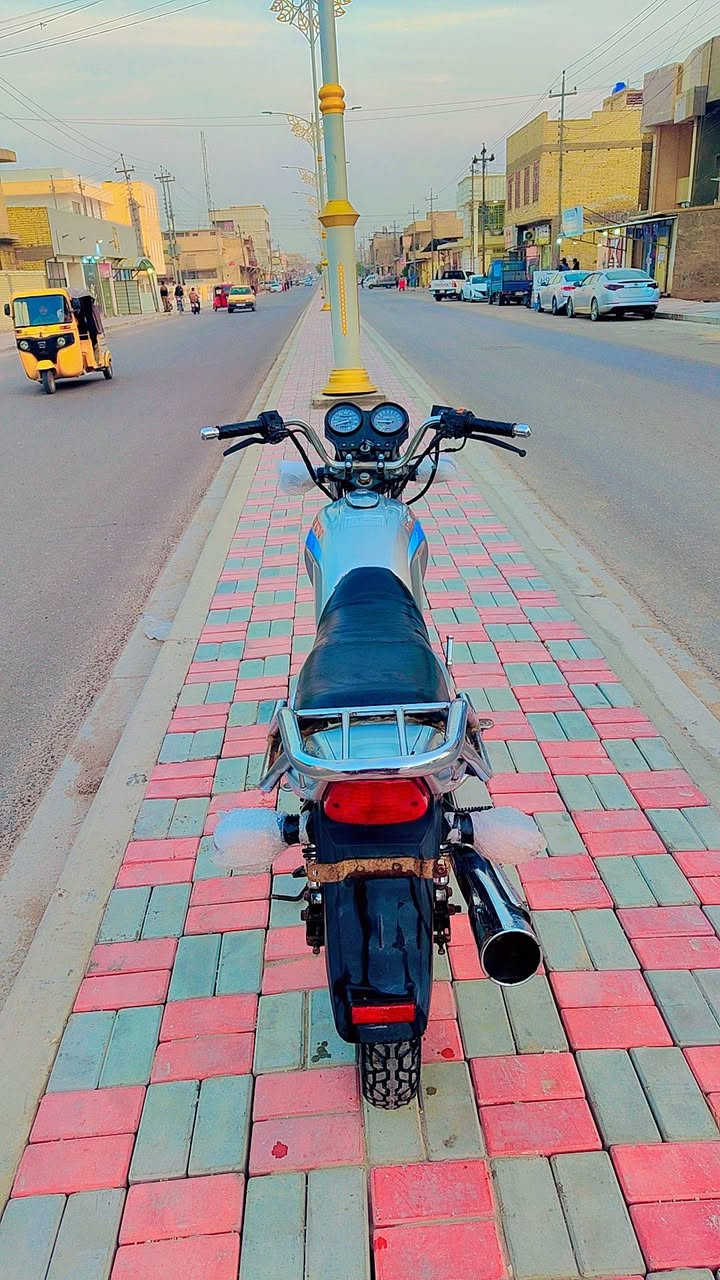 دايون نفخ موديل 18  طالعة بل 19 اوراق اصولي 
وصل معرض موجود وكيلهةومكتب حسين شرط الترقيم 
الدراجة كل نقص مابيهة محرك كفالة من كلشي ‏‪0782 475 8438‬‏ كربلاء حي الصمود السعر 750..  الدراجة نقص باتري بس
