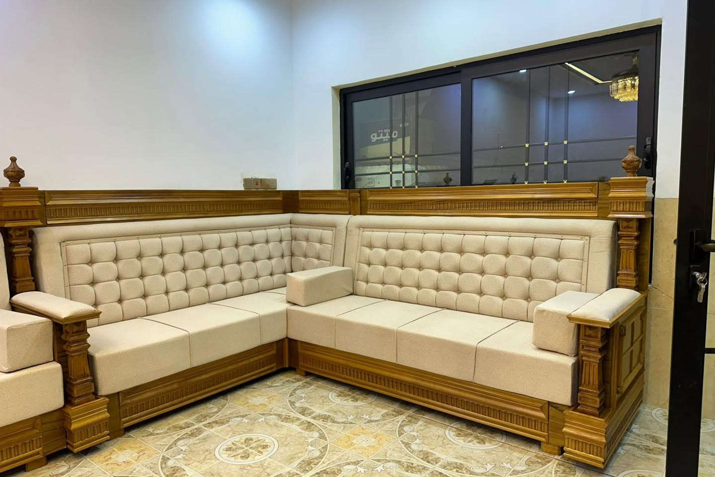 نجارة بيت الخشب • البيت الحلو يبدي من بابه 🪵خشب اصيل وقنفات مريحة لان بيتك يستاهل الاحلى
ابواب راسية 
ابواب تركيه
ديوان 
قنفات راسية 
ديكورات
( موصل دورة قاسم الخياط ) 
محسن المشهداني ‏‪***********‬‏
علاء العبيدي ***********
