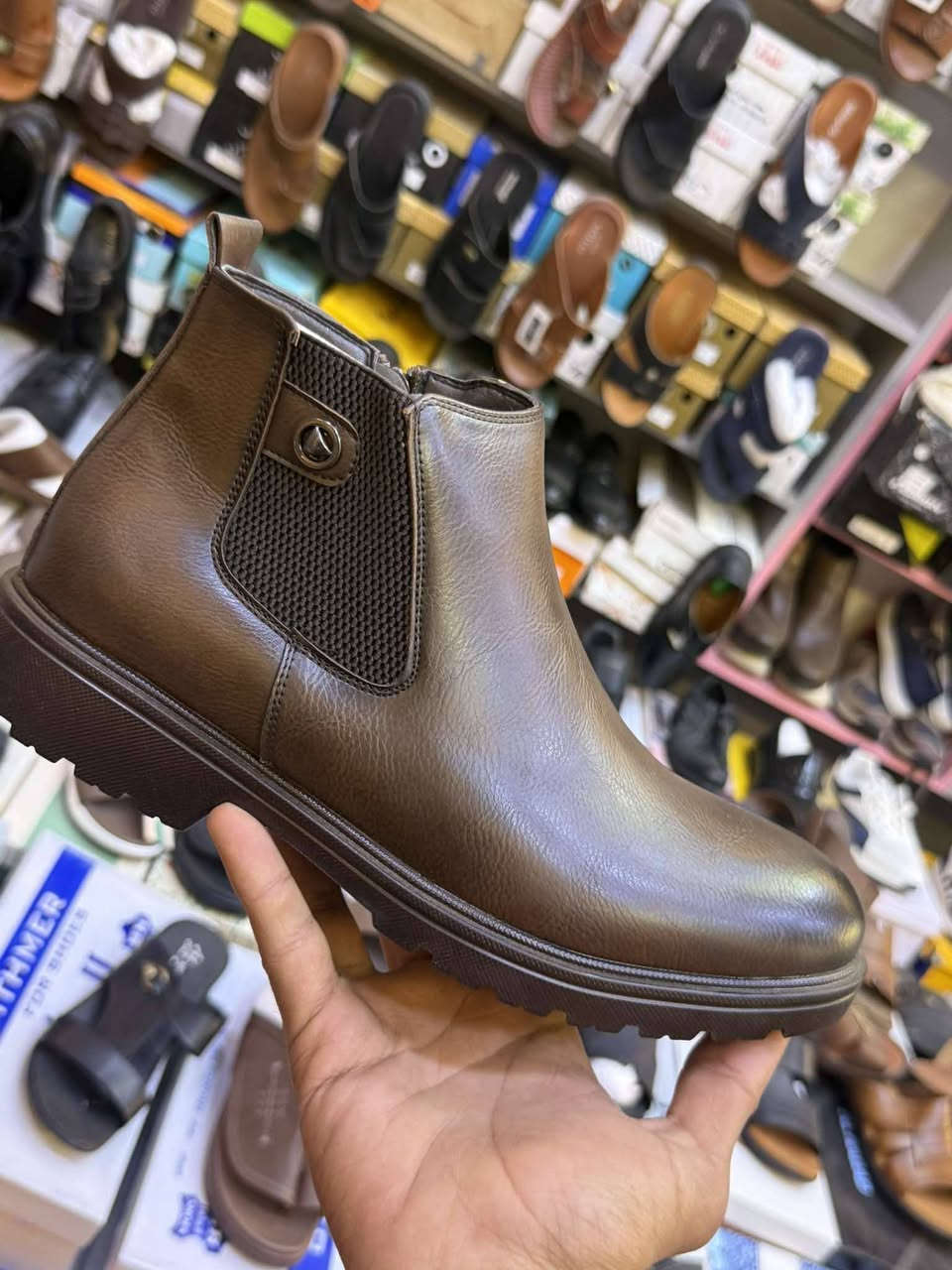 بوت عسكري  و مدني 
للحجز /***********
