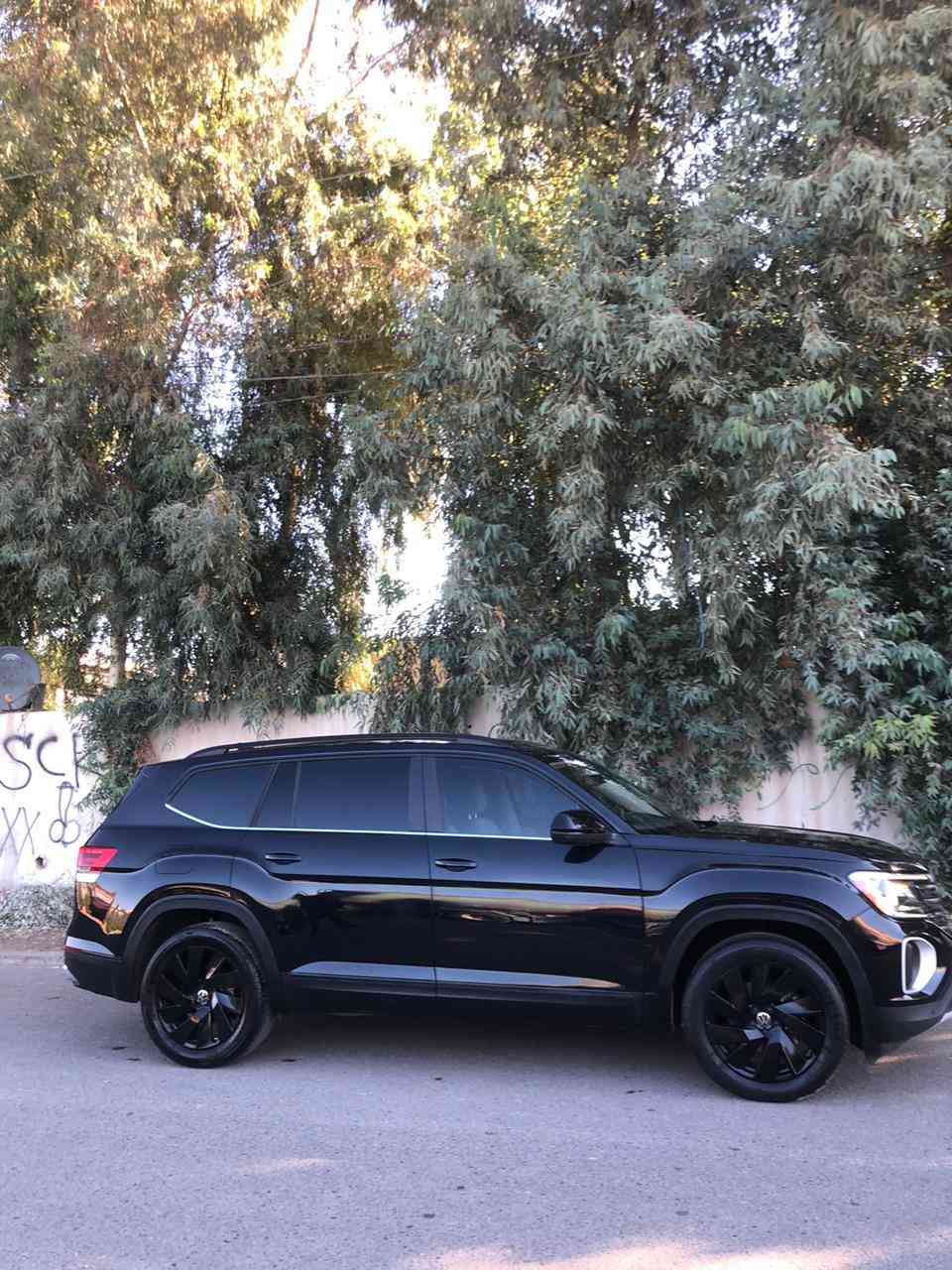 ئەتلەس ٢٠٢٤فاملی سیارەکە ماسەفات se  رادار ناو  کرێمی کوشن هیتەر سوکان هیتەر بەسمە دیاریکردنی خێرایە جام کارەبای شاشە ئاوێنە رادار ئەپل کار پلەی پەردە حەساس لەیتی پێشەوە لیدە  تەکەری پێشەوە دەبل ئەکسلە سیارەکە فول ماسەفاتە بەس پانۆرامە نییە سیارەکە دوو پارچەی سبوغە یەک پارچەی بیلەدی گۆراوە سعرەکەی ٢٣٥ کەمێک مەجالی تێدایە  رەقەم تەلەفۆن *********** أربيل, العراق
