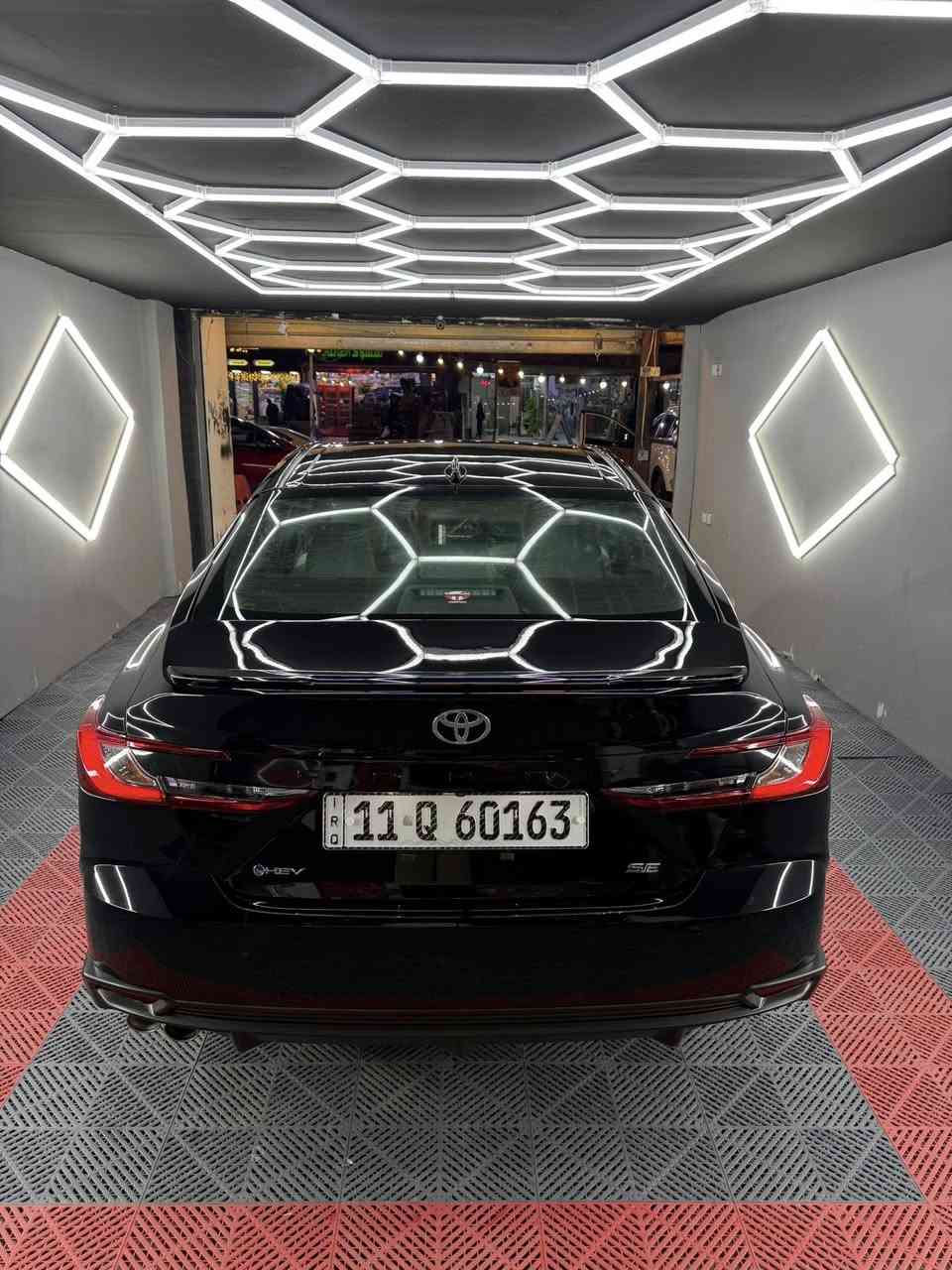 !! Toyota Camry SE Hybrid 2025 !!
👌 مواصفات رياضة 👌

* ( رقم بغداد )
     
* المسافة المقطوعة : 10 الف كيلو متر
* سعة المحرك  2.5  هجين
* مقود تدفئه 
* مقود شفتات رياضة 
* دوسات بانزين بريك رياضة
*  تبريد شاشة كبيرة ديجتال 
* الدشبول شاشة كبيرة ديجتال 
* رادار أمامي 
* حساسات أمامية
* حساسات خلفية
* لايت زينون عالي/ناصي
* سلايد  فتحه سقف وضعيتين 
* مفتاح التشغيل بصمة
* تشغيل عن بعد
* شاشتين دجيتال كبيرة 
*  كاميرا دوارة
* الانارة الداخلية LED
* المقاعد جلد
* حركة المقاعد الأمامية كهرباء مع تدفئة
* الجامة الأمامية والخلفية هيترات ضد الضباب 
* مثبت السرعة
* وضعيات القاده 4 نورمال وقتصادي وسبورت و EV مود
* غيار السرعة / الگير(Traptronic units)
* حساسات ضغط اطارات
* قطعتين تبريد
* هاند بريك كهرباء
* ABS
* Auto Hold
* Auto Stop 
* تحديد المسار (Lane Assist )
* نظام مانع الانزلاق ( Traction Control )
* Bluetooth / USB 
* Wireless  شاحن هاتف

سيارة وارد امريكا حادث بسيط بدون دواخل وشواصي جاملغ فقط pdr بسيط بلقماره 

السعر 22500 وبيه مجال 

 اتصل ودلل 
***********
