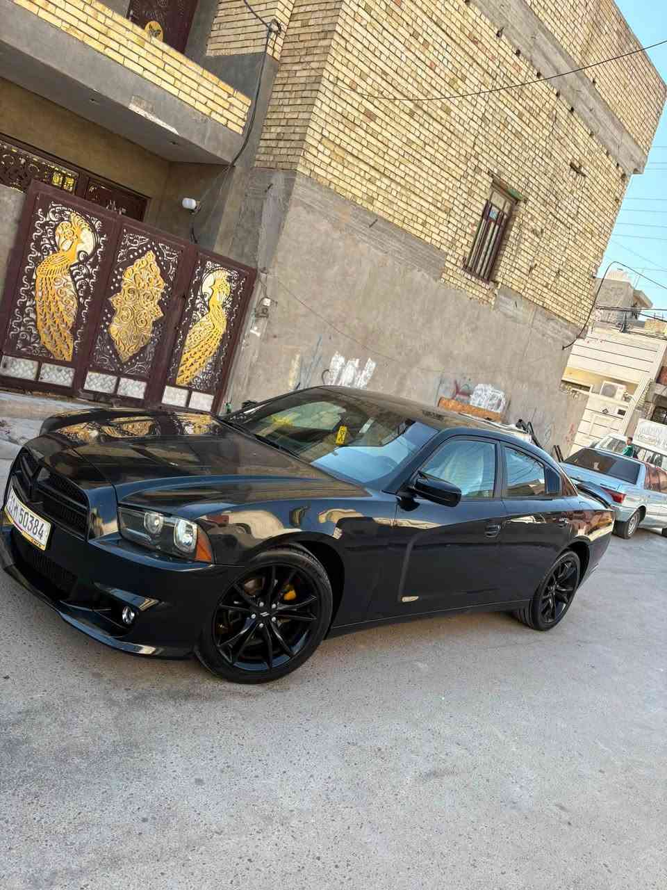 السلام عليكم جارجر موديل 2013 حادثها مرفق بل منشور السياره جديده و جاهزه من كل النواحي رقم بغداد بسمي تحويل ثاني يوم وين ميعجبك السياره جاهزه و جديده محرك مفتوح القبق ماله 
السياره بيها قطعتين كلير توحيد لون 
مكان السياره بغداد رقم الهاتف ***********
