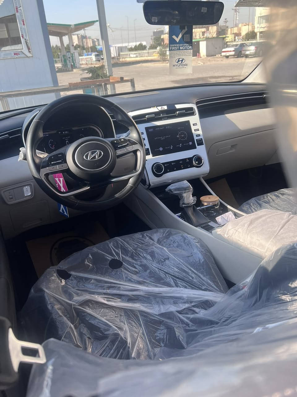 السلام عليكم هونداي توسان 2023 خليجي  بيهه بارد بل باب الخلفي بل داير والباقي كفاله سعر 210 
***********

