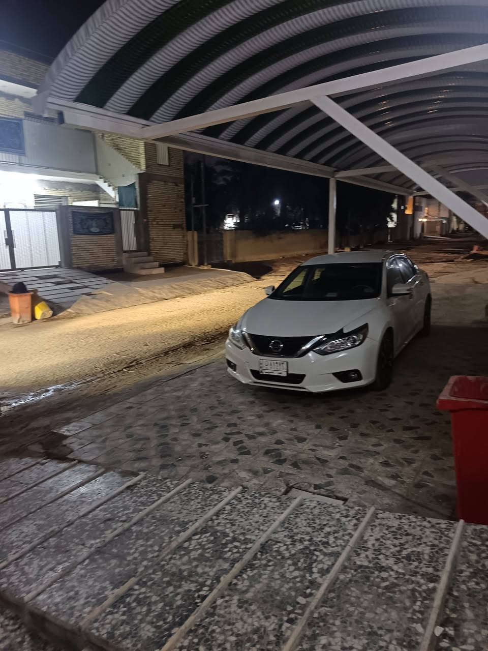 نيسان التيما موديل ١٨ وارد أمريكي ضرر تخريبي /رقم بغداد /مكانه السياره ميسان العماره *********** /السعر ٩٥
