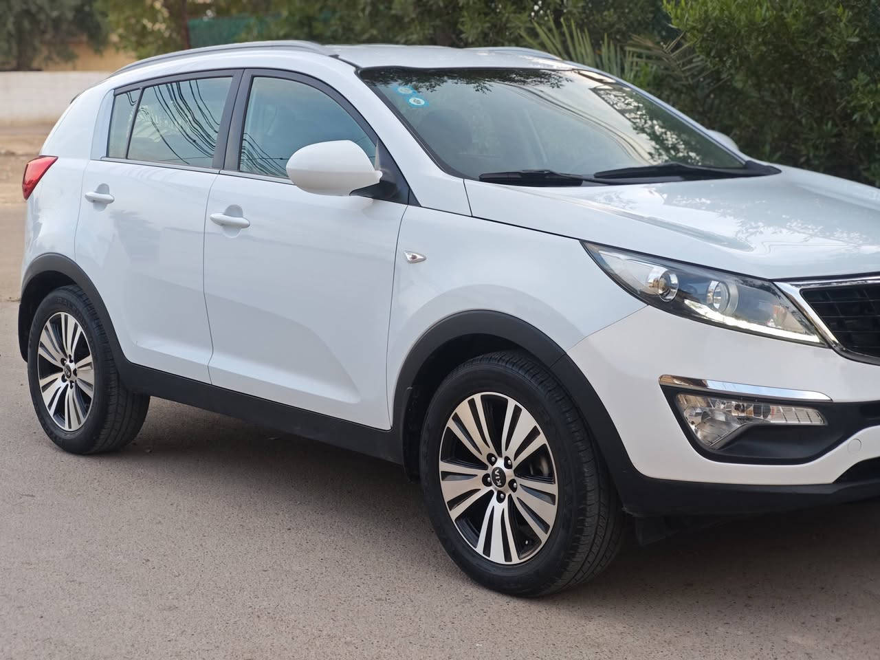 السلام عليكم للبيع سبورتج 2015 زيرو 
ماشيه 40 الف كم حقيقي علئ الفحص
مكفوله من الصبغ والشخط والبارد 
محرك 2000 دوش 
الاسبير مانازل 
السعر / 168 ورقه 
العنوان بغداد حي الجهاد 
للاستفسار/ ***********
