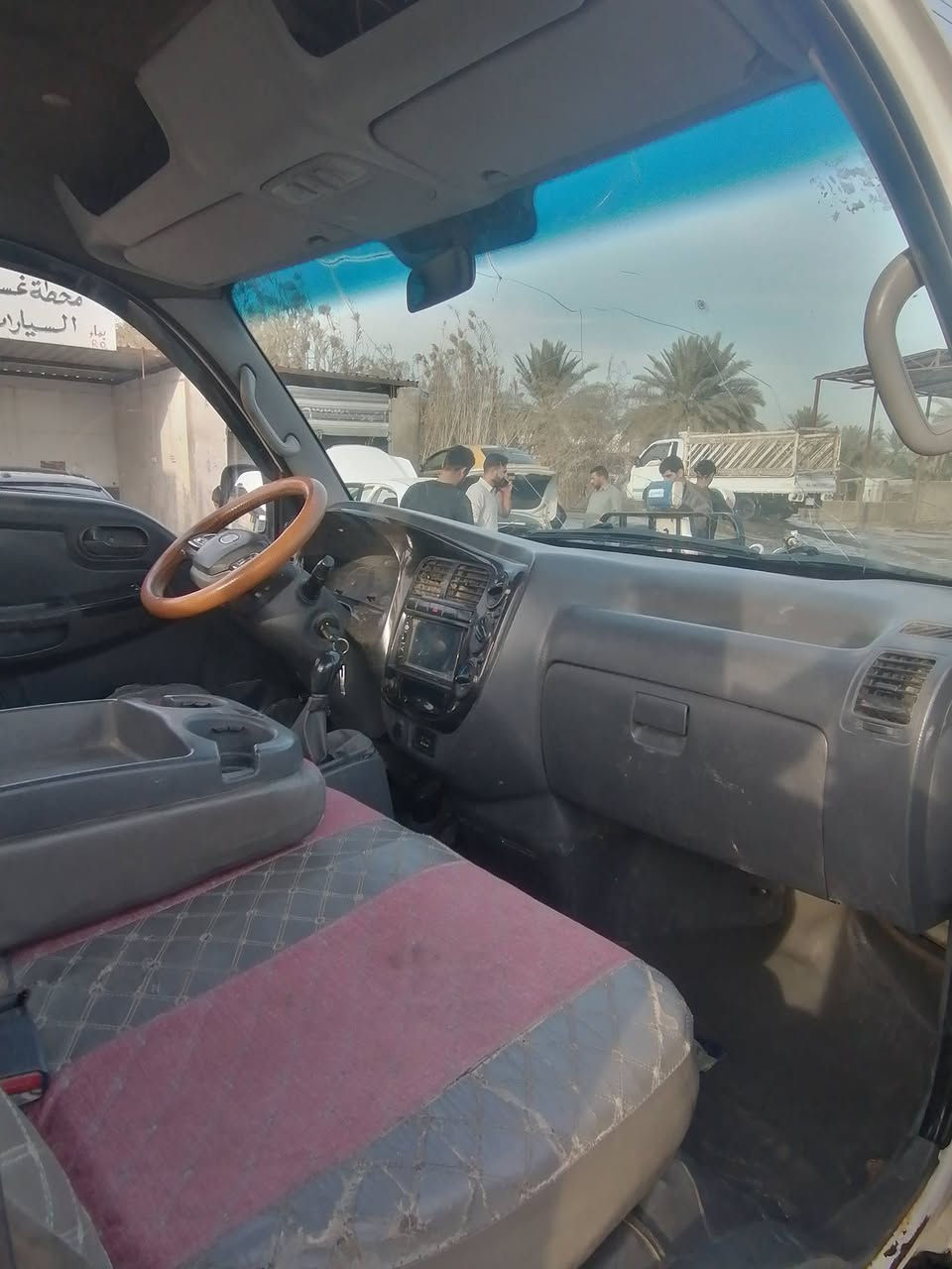 سلام عليكم كيه فحل للبيع موديل ١٣ رقم بغداد انكليزي مكفول ما عده تصليح بالتكمه  وباب مبدل وتصليح بالربع مكينه شرط لا تنقيص ولا بخار حداديه كير اكسن محور ١٤ واستد ٢٧ السياره غرفتهه مسكر مشدود وشاشه جاهزه للعمل السعر ١١٥ وبيهه مجال المكان بابل الكفل رقم تلفون ***********
