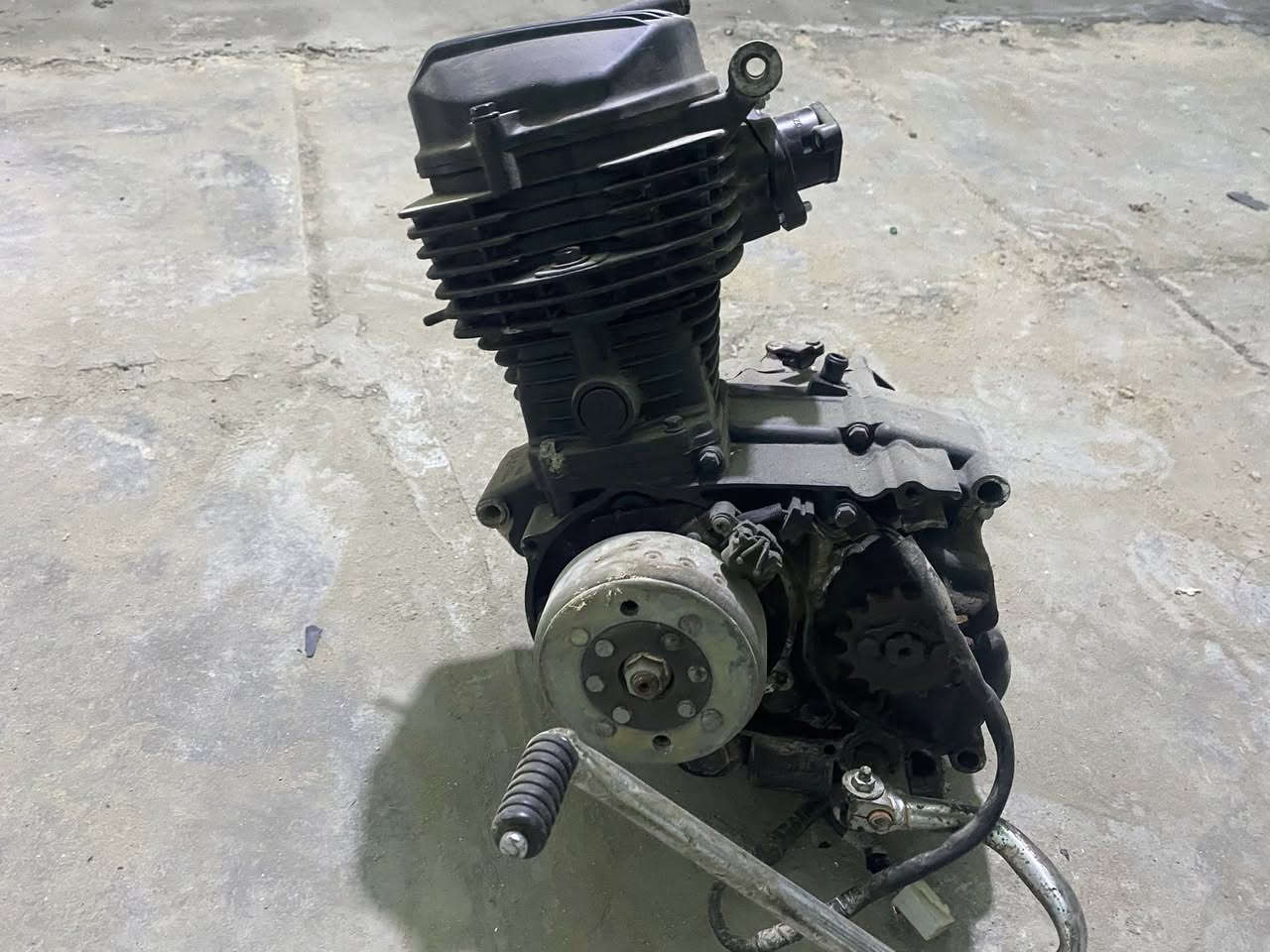 السلام عليكم مكينة برفاز ٢٠١٦ شفت هندر ساحك شغالة وناعمة شرط الفحص ب ٧٥ وبيهة مجال قليل رقم ***********
