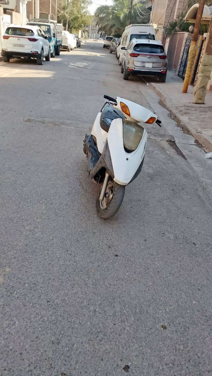 سلام عليكم دراجه بريز تشتغل نكره من اول هندر  كفرات مختمه نقصهه باتري فقط وصالنصه مزروفه يعني صوت الصالنصه  قليل مو قوي   مكينه خرسه بيهه شعله ومعدل طياره المكان شعب سعر 350بيه مجال عله كد الجيه متواجد واتساب وخاص فقط رصيد ما موجود اتصل واتساب‏‪***********;‬‏
