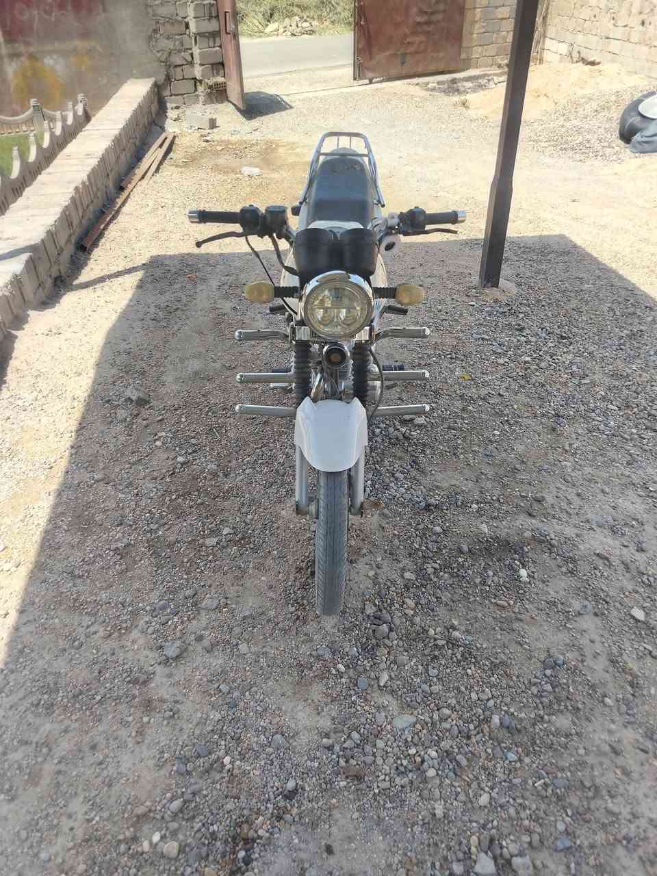 البيع موطور هيوشه موديل 2023 بعده حيل نضيف وضع شركه محرك ممدود علي صبانه السعر ب 700 بي مجال بصيط الشراي يتصل ***********
