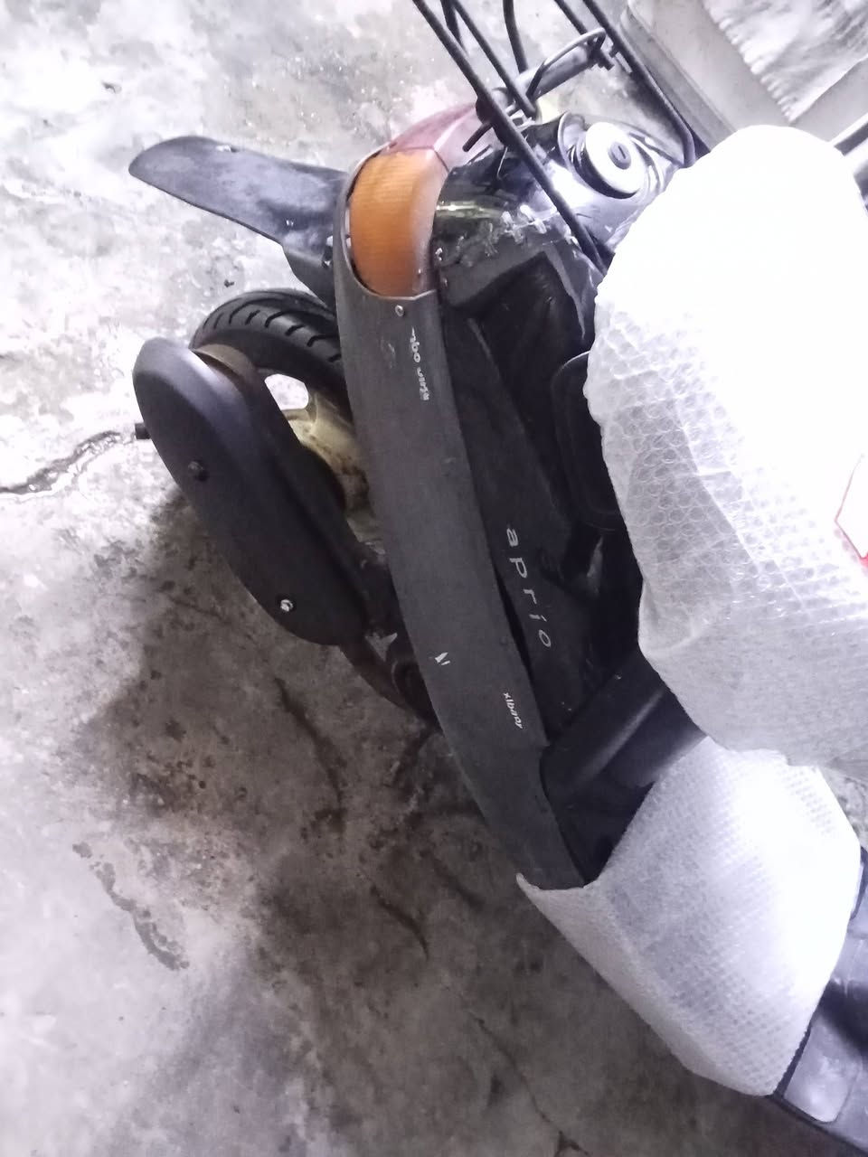 سلام عليكم شباب دراجه بطه لبيع نقصهه بس باتري هندر واحد تشتغل مكينه بلاديه ناعمه  الله شاهد شلعه اومعدل 250مكاني بغداد مدينه الصدر شراي خابرني هاذه رقمي ***********
