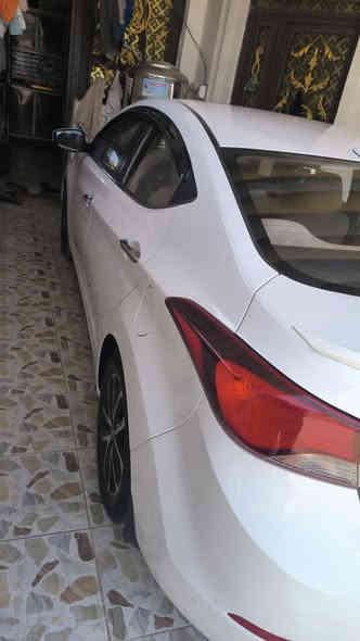 من رخصة صاحب لكروب
الانتره موديل 2016وارد خليجي فول عده لبصمه مكفوله من صبغ وطخه مكينه وكير مكفولات تخم تاير رقم صاحب سياره مكلف بنشر *********** / ***********
