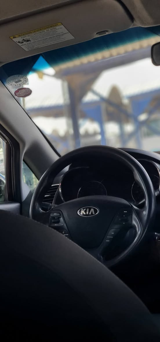السلام عليكم
كيا فورتي ٢٠١٧ 
محرك ٢٠٠٠ دوش 
(كير عادي كير عادي )
تخم تاير 
تبريد العام شاد منضومه كامله
حداديه ٨٠%
رقم اربيل بأسمي 
السعر / 100 وبيها مجال
للإستفسار 
*********** واتساب وتصال
