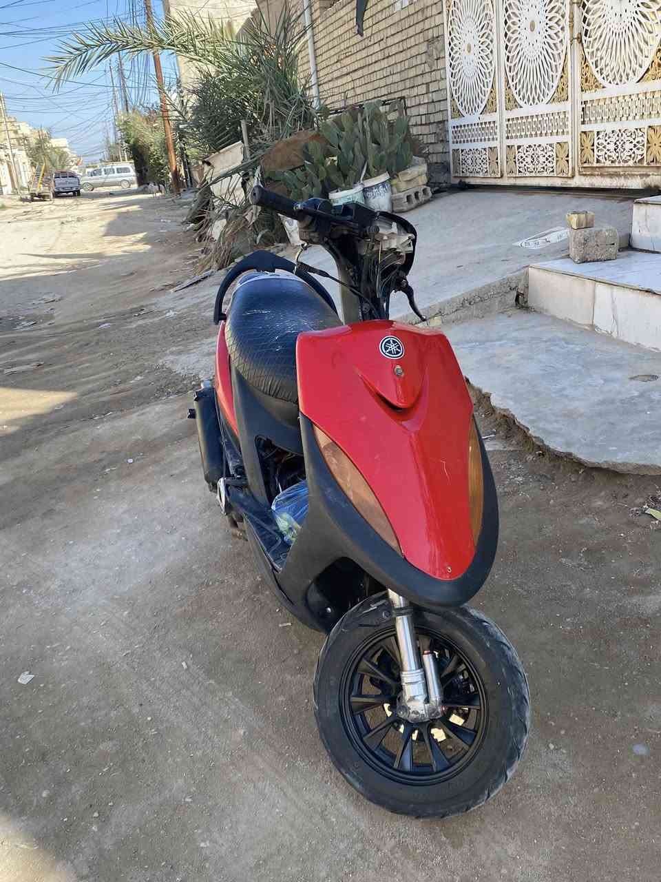 السلام عليكم ماكس عدله محرك ياباني مفتوحه بس ما مجفتها  سعرها 400بيها مجال بسيط العنوان كربلاء قرب محطه القادسيه رقم ***********
