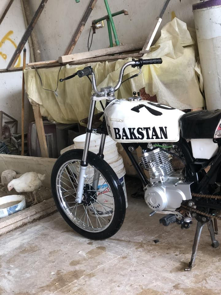 سلام عليكم دراجه اربعه كير للبيع الدراجه جديد تعمير ٢٥ شاصي ١٨ اصولي هونداي السعر ٧٥٠ وبيها مجال للطيبين مكاني نجف ***********
