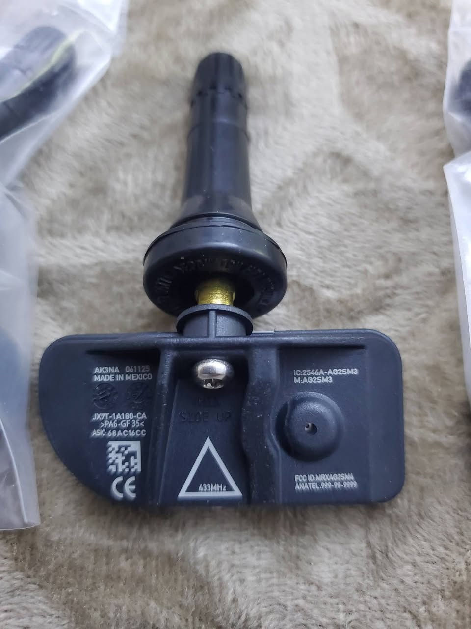 السلام عليكم اخوان حساسات اطار اصليه فورد اكسبلور السعر ١٠٠ الف التخم اخذتهن للاكسبدشن وطلعن مال اكسبلور اخذتهن ب ١٠٠$ هسه ب ١٠٠ الف ابيعهن امريكي اصلي ***********
