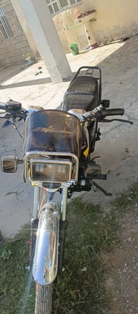 سيفان 26 جديدة لوك لون اسود السعر 900وبيها مجال قليل للاستفسار الاتصال...