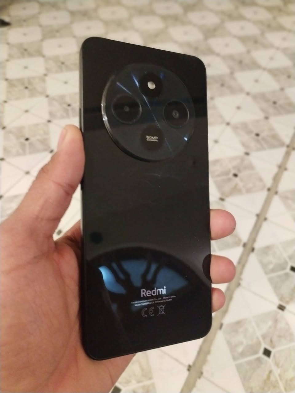 سلام عليكم جهاز جديد مستخدم شهر فقط قراضه كامله ذاكره 128 //// *********** مكلف بنشر هاذ رقم الولد
