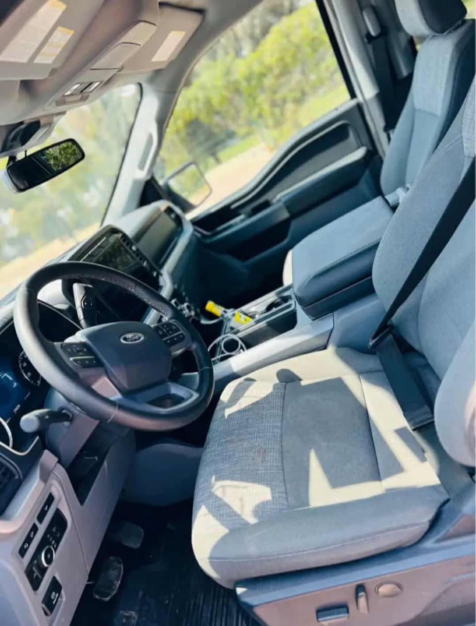 فورد F150XLT كلين تايتل رقم دهوك 8 سلندر شرط تحويل للتواصل ***********
